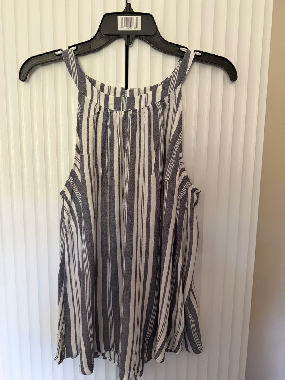 TORRID White & Blue Stripe Goddess Casual High Neck Tank Top Size 0 Sleeveless